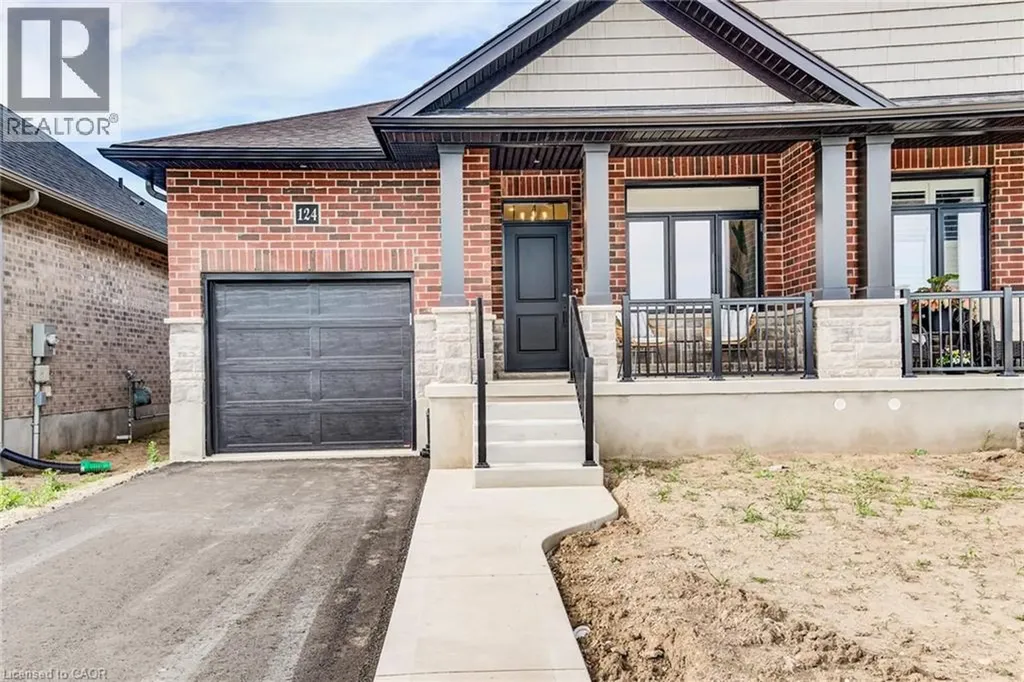 124 South Parkwood Boulevard Elmira ON N3B 0E6