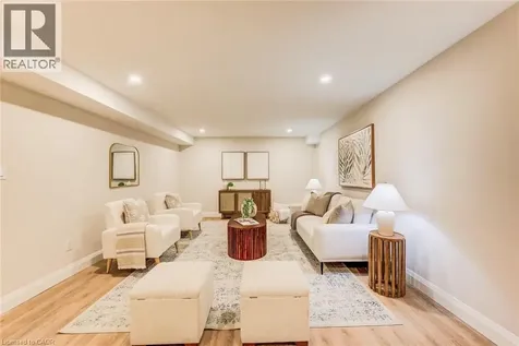 124 South Parkwood Boulevard Elmira ON N3B 0E6