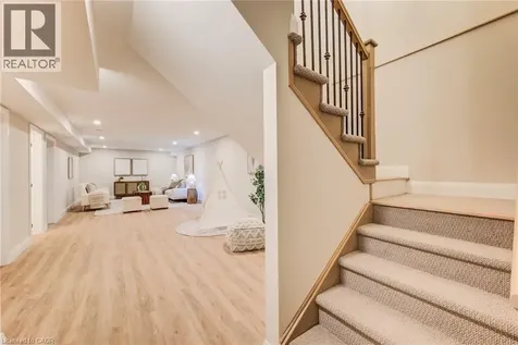 124 South Parkwood Boulevard Elmira ON N3B 0E6