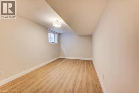 124 South Parkwood Boulevard Elmira ON N3B 0E6