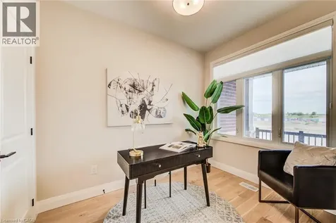 124 South Parkwood Boulevard Elmira ON N3B 0E6