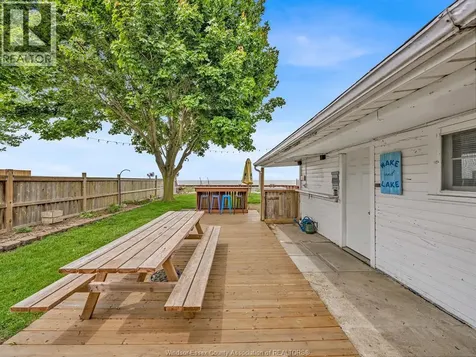 1576 Caille Lakeshore ON N0R 1A0