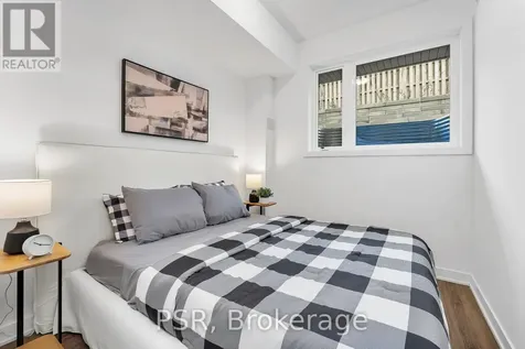 37 Danforth Road Toronto (oakridge) ON M1L 0J6
