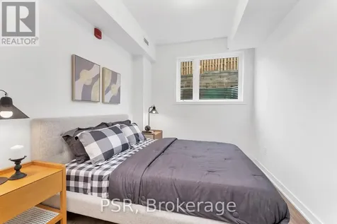37 Danforth Road Toronto (oakridge) ON M1L 0J6