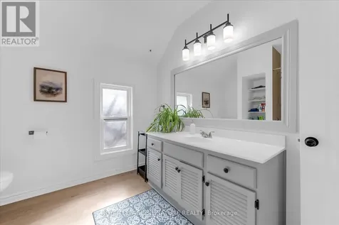 41 Elgin Street Brantford ON N3R 1E5