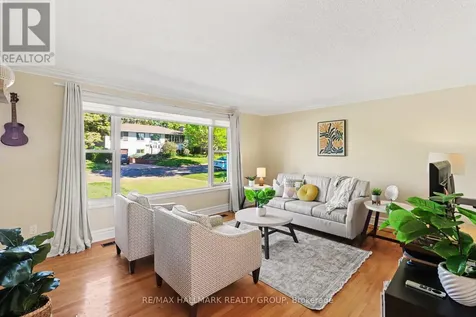 2640 Ulster Crescent Ottawa ON K1V 8J6