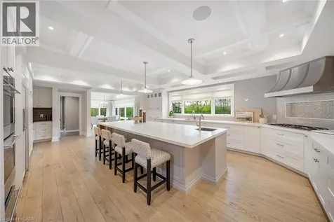 6502 Mcniven Road Burlington ON L7P 0K5