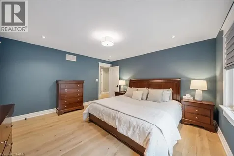 6502 Mcniven Road Burlington ON L7P 0K5
