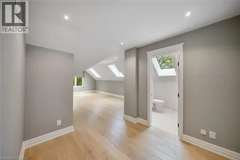 6502 Mcniven Road Burlington ON L7P 0K5