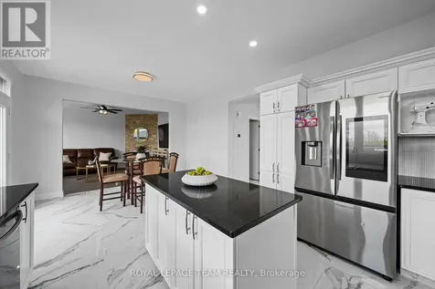 6936 Mary Anne Drive Ottawa ON K4P 0B9