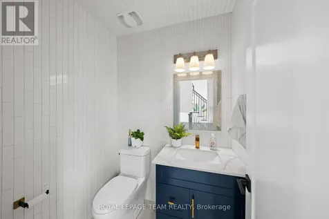 6936 Mary Anne Drive Ottawa ON K4P 0B9