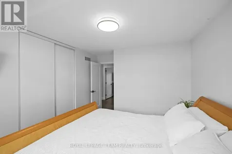 6936 Mary Anne Drive Ottawa ON K4P 0B9