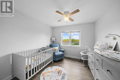 6936 Mary Anne Drive Ottawa ON K4P 0B9
