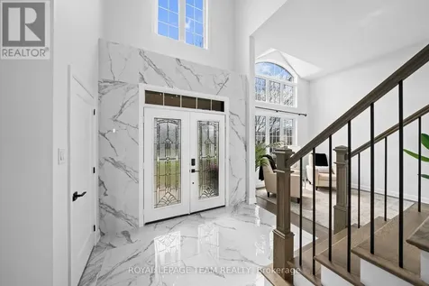6936 Mary Anne Drive Ottawa ON K4P 0B9