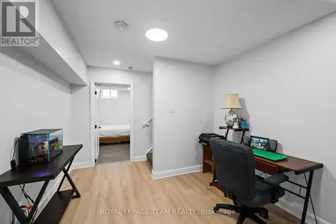 6936 Mary Anne Drive Ottawa ON K4P 0B9