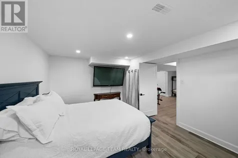 6936 Mary Anne Drive Ottawa ON K4P 0B9