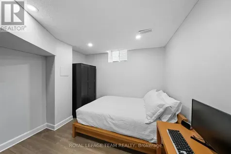6936 Mary Anne Drive Ottawa ON K4P 0B9