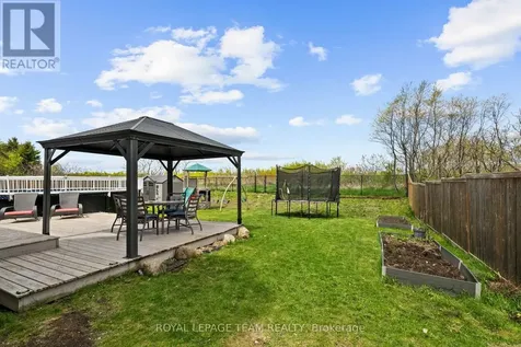 6936 Mary Anne Drive Ottawa ON K4P 0B9