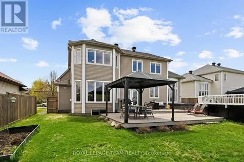 6936 Mary Anne Drive Ottawa ON K4P 0B9