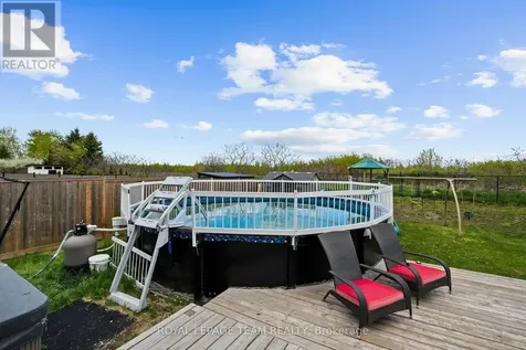 6936 Mary Anne Drive Ottawa ON K4P 0B9