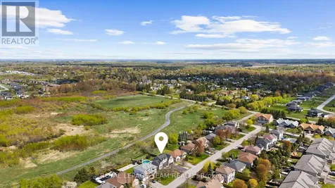 6936 Mary Anne Drive Ottawa ON K4P 0B9