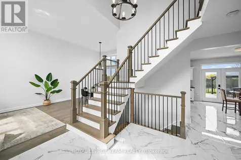 6936 Mary Anne Drive Ottawa ON K4P 0B9