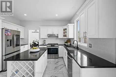 6936 Mary Anne Drive Ottawa ON K4P 0B9