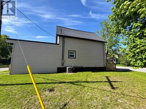 27 Anne Street Smiths Falls ON K7A 2R1