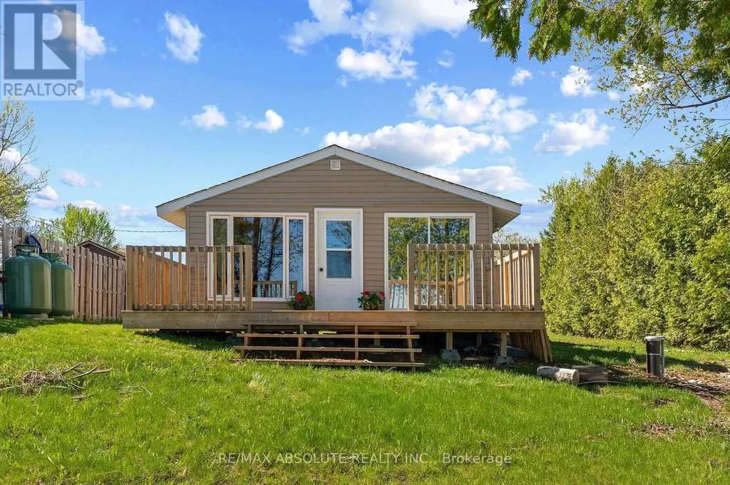 33 B Oakdale Lane Horton ON K7V 3Z8
