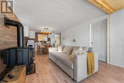 33 B Oakdale Lane Horton ON K7V 3Z8