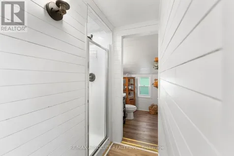 33 B Oakdale Lane Horton ON K7V 3Z8