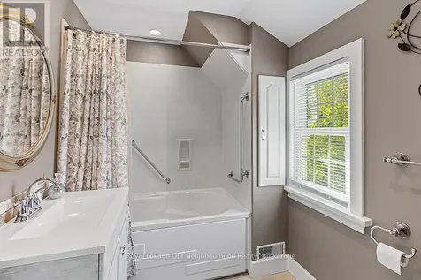 185 4th Street West Owen Sound ON N4K 3J8