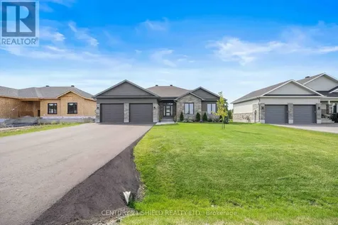 29 Whitetail Avenue South Stormont ON K0C 1P0