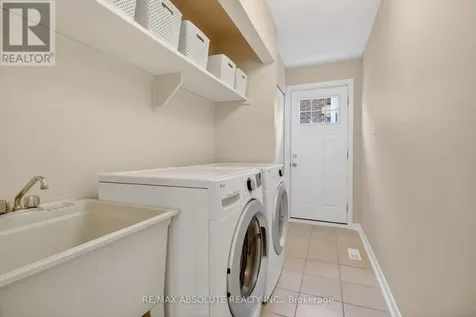 11 Mancil Drive Ottawa ON K2J 2K5