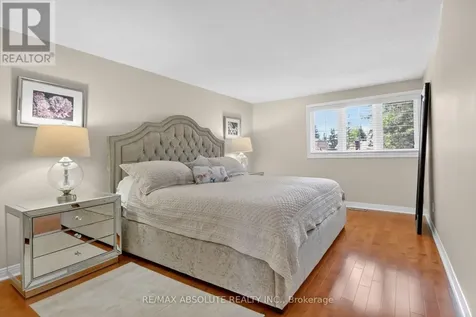 11 Mancil Drive Ottawa ON K2J 2K5
