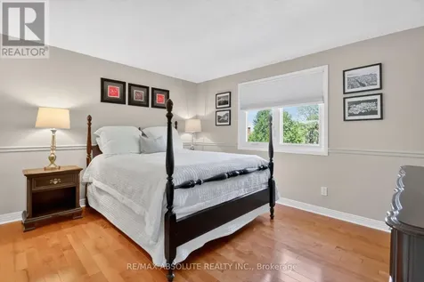 11 Mancil Drive Ottawa ON K2J 2K5