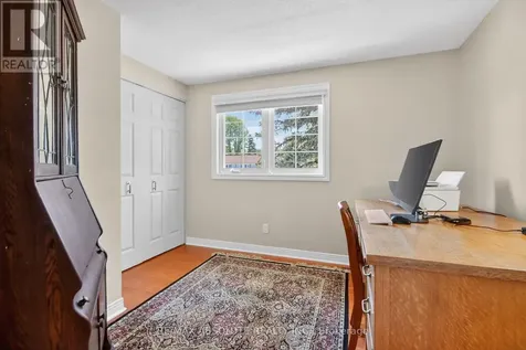 11 Mancil Drive Ottawa ON K2J 2K5