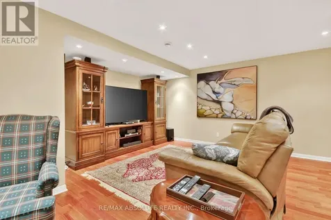 11 Mancil Drive Ottawa ON K2J 2K5
