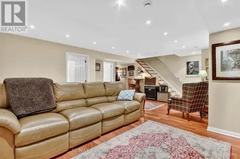 11 Mancil Drive Ottawa ON K2J 2K5