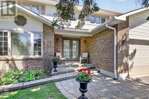 11 Mancil Drive Ottawa ON K2J 2K5
