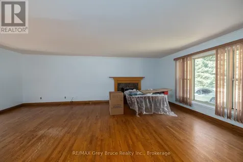 105 Maple Grove Lane Georgian Bluffs ON N4K 0G2
