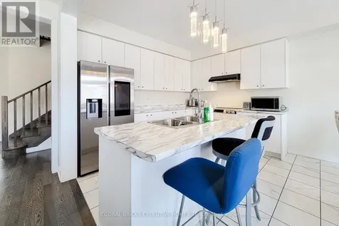 33 Wintergreen Crescent Haldimand ON N3W 0H9