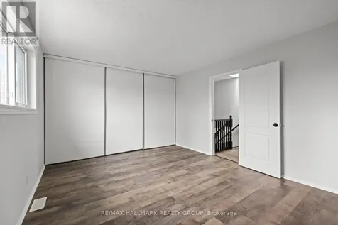 1083 Millwood Court Ottawa ON K1C 3E9