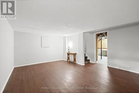 1083 Millwood Court Ottawa ON K1C 3E9