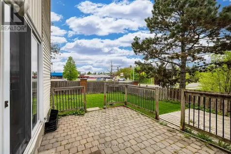 1083 Millwood Court Ottawa ON K1C 3E9