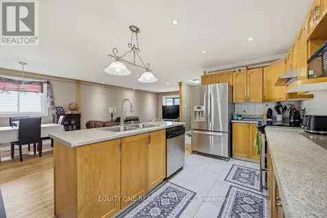 1112 Burgundy Lane Ottawa ON K1C 2M8