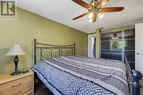 1112 Burgundy Lane Ottawa ON K1C 2M8