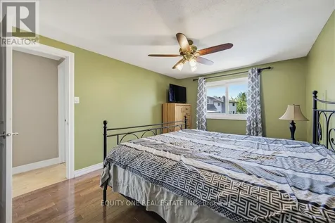 1112 Burgundy Lane Ottawa ON K1C 2M8