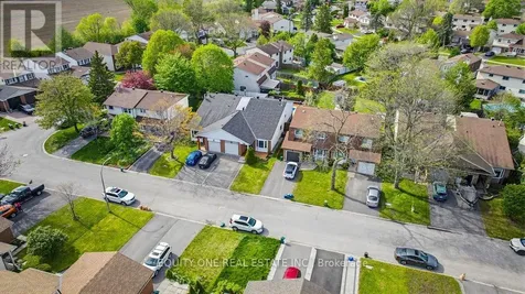 1112 Burgundy Lane Ottawa ON K1C 2M8
