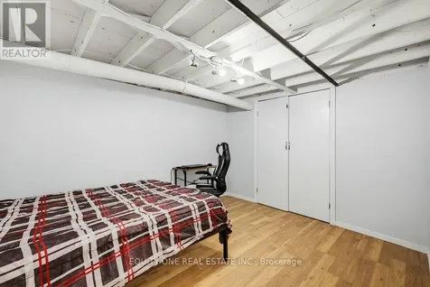 1112 Burgundy Lane Ottawa ON K1C 2M8